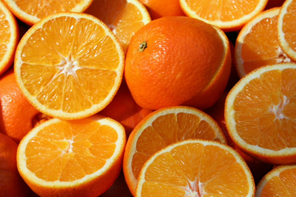 Апельсины обладают послабляющим действием